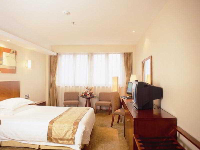 Radius International Hotel Swan Шанхай Екстериор снимка